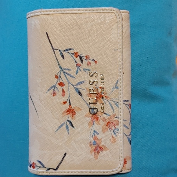 GUESS LOS ANGELES WALLET - Picture 1 of 12